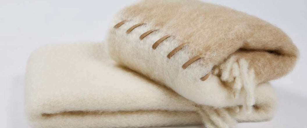 Stitching Beige Throw