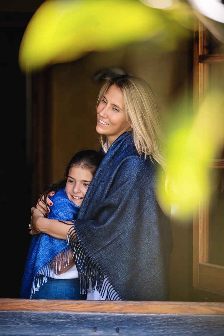 Sibelina Deep Blue Throw