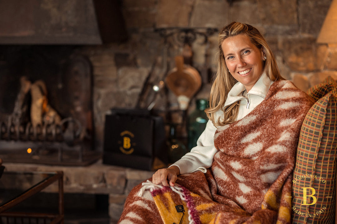 Africa Beige & Red Throw