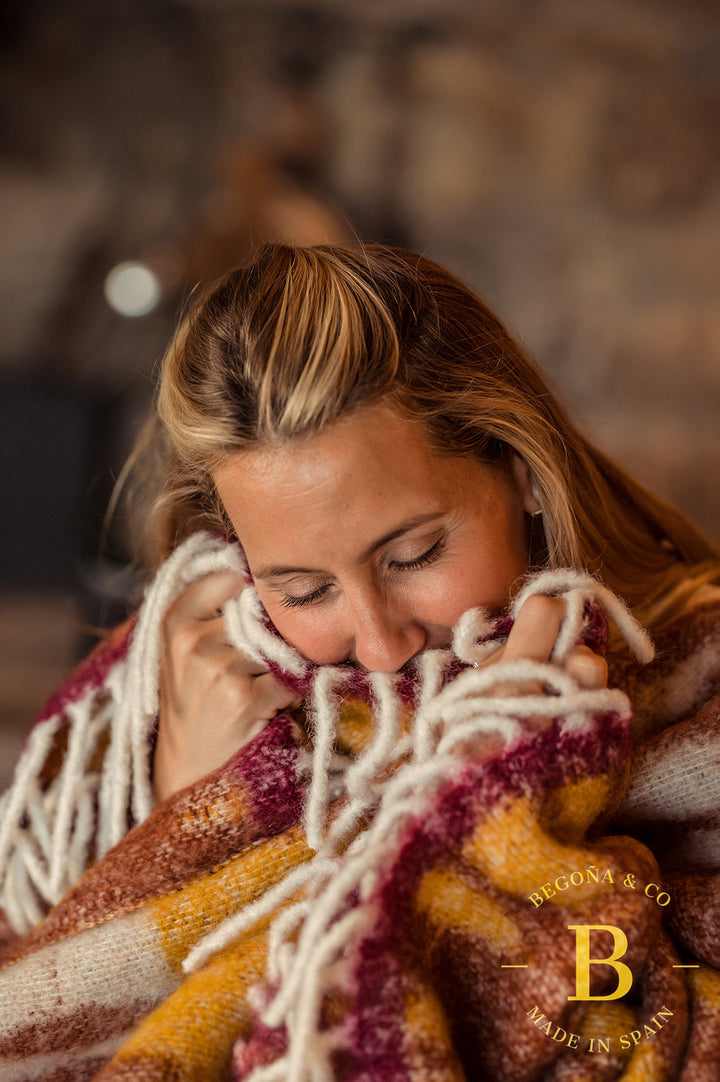 Africa Beige & Red Throw